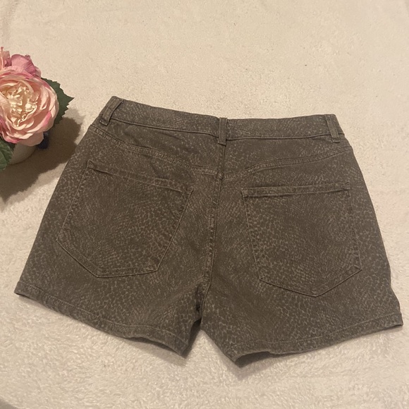 EXPRESS Shortie Super High Rise Size 10 Shorts - Picture 9 of 12